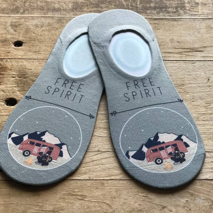 Free Spirit Campingsocken „No-Show“ für den Großhandel von Simply Me • Gentlemen Est. 2017 LLC