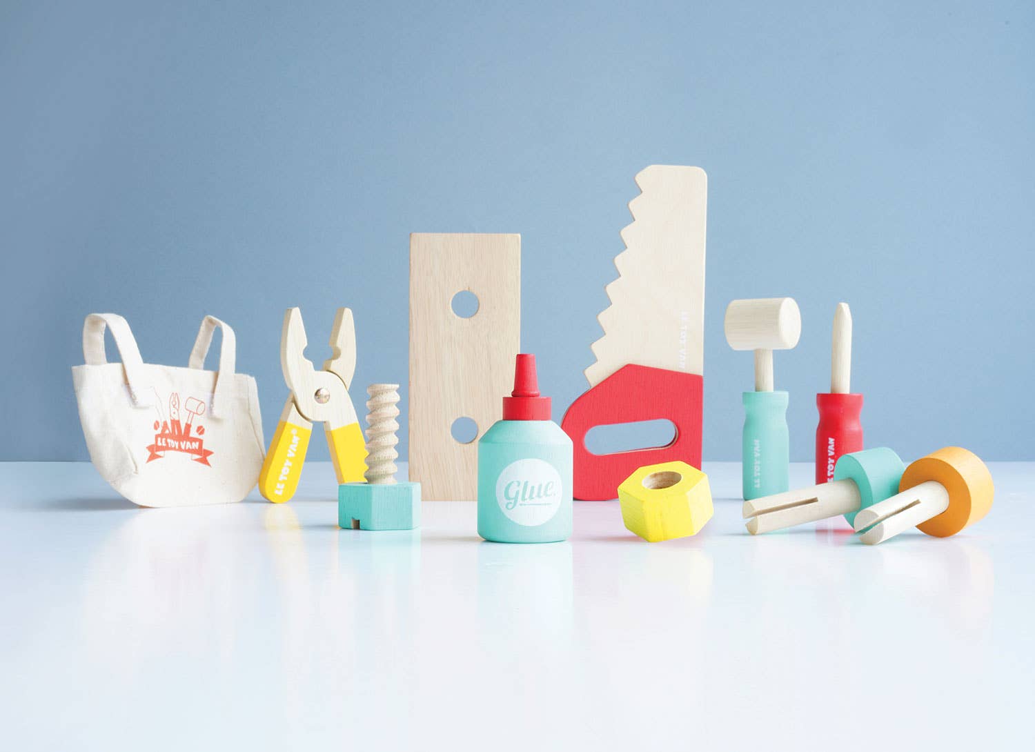 Le Toy Van – Großhandel Spielzeugset – Kinder – Werkzeugkasten TV476 / Tool Box & Wooden Tools1