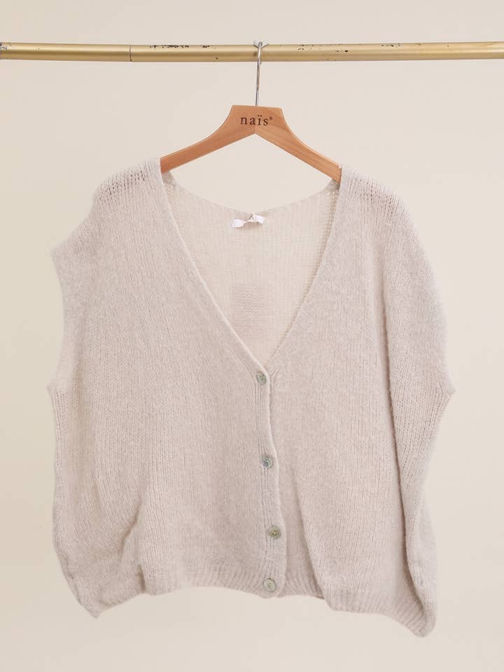 NAÏS PARIS - Wholesale Cardigan - Women's - SLEEVELESS V-NECK BUTTONED CARDIGAN IN BABY ALPACA