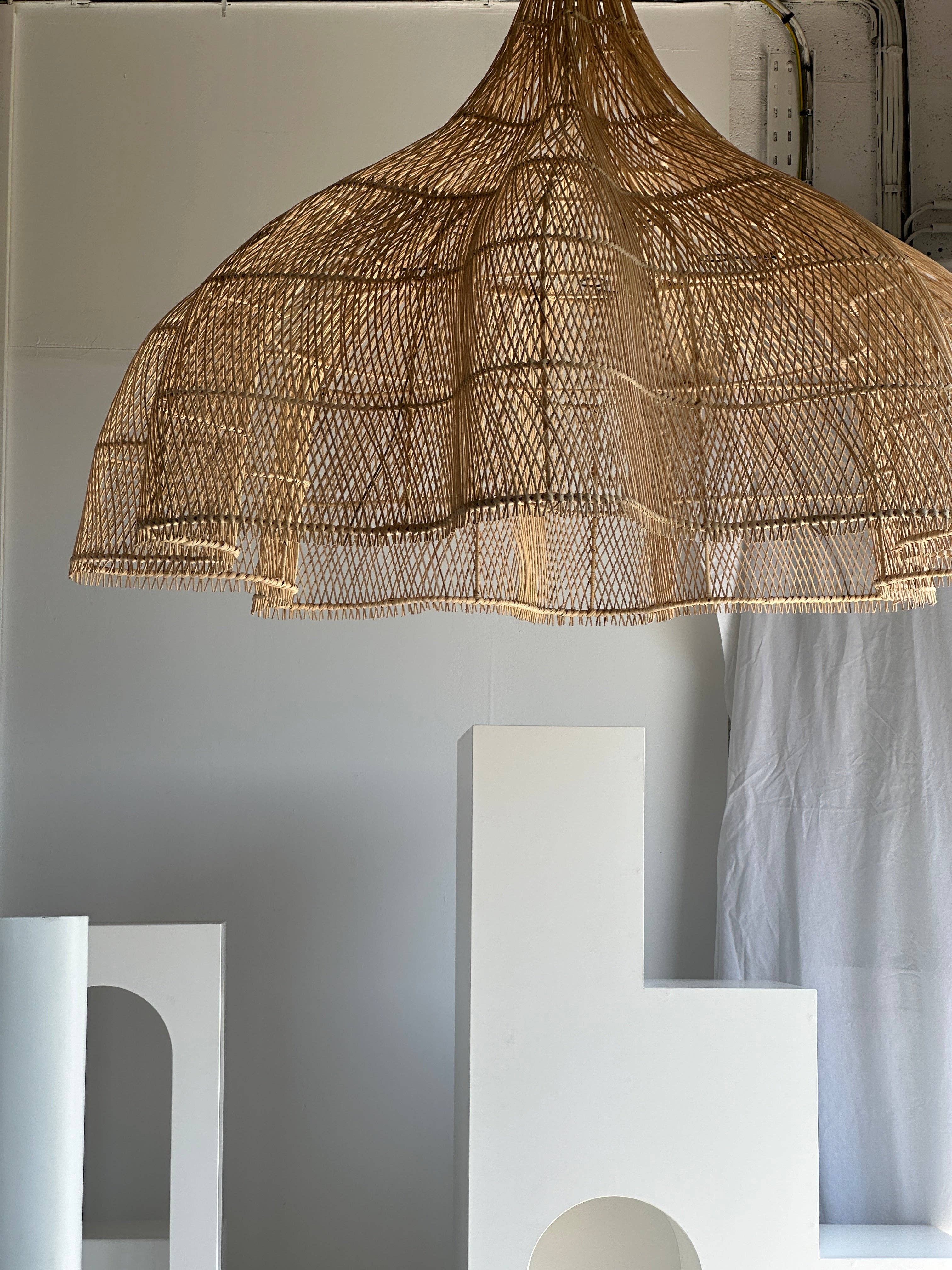 Office Objets - Wholesale Chandelier/Hanging Light - Immense rattan suspension in the shape of a flower, tulip, corolla H:1m; D:1m503