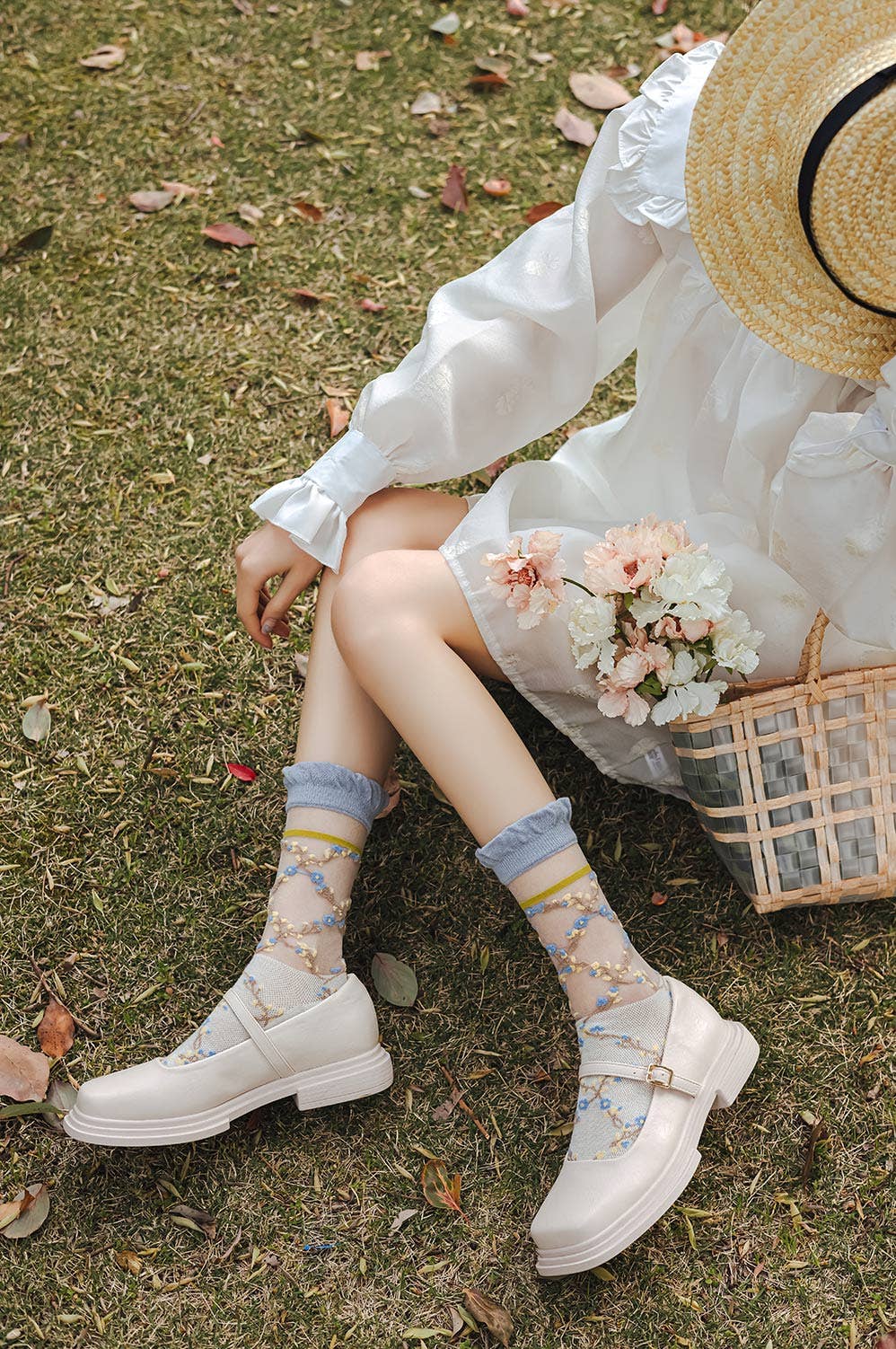 Sheer socks with blue flowers 💙🌼 for wholesale on Faire2