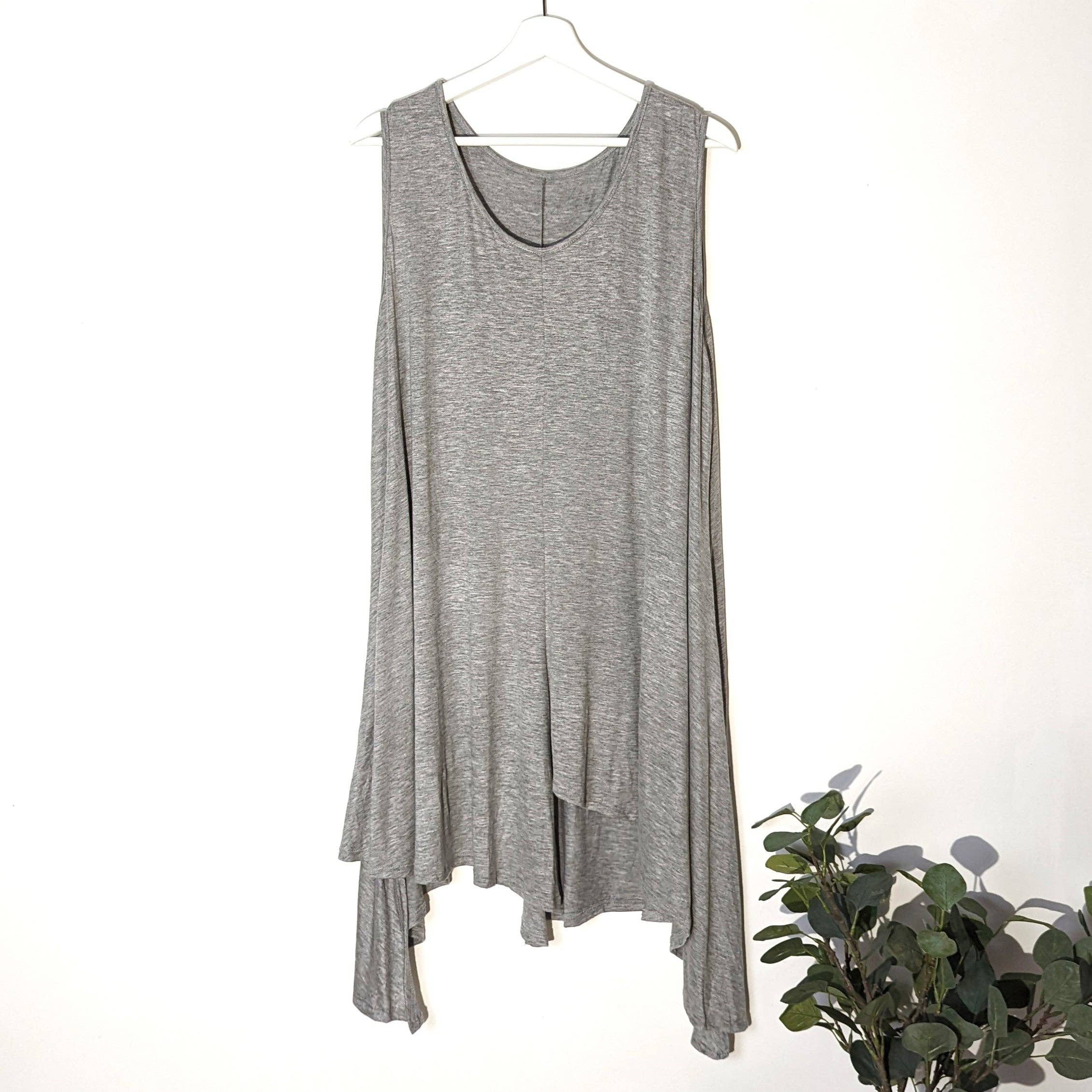 Tempest Designs - Wholesale Outerwear Vest - Women's - Roomy asymmetric hem layering long vest (L-XL)3