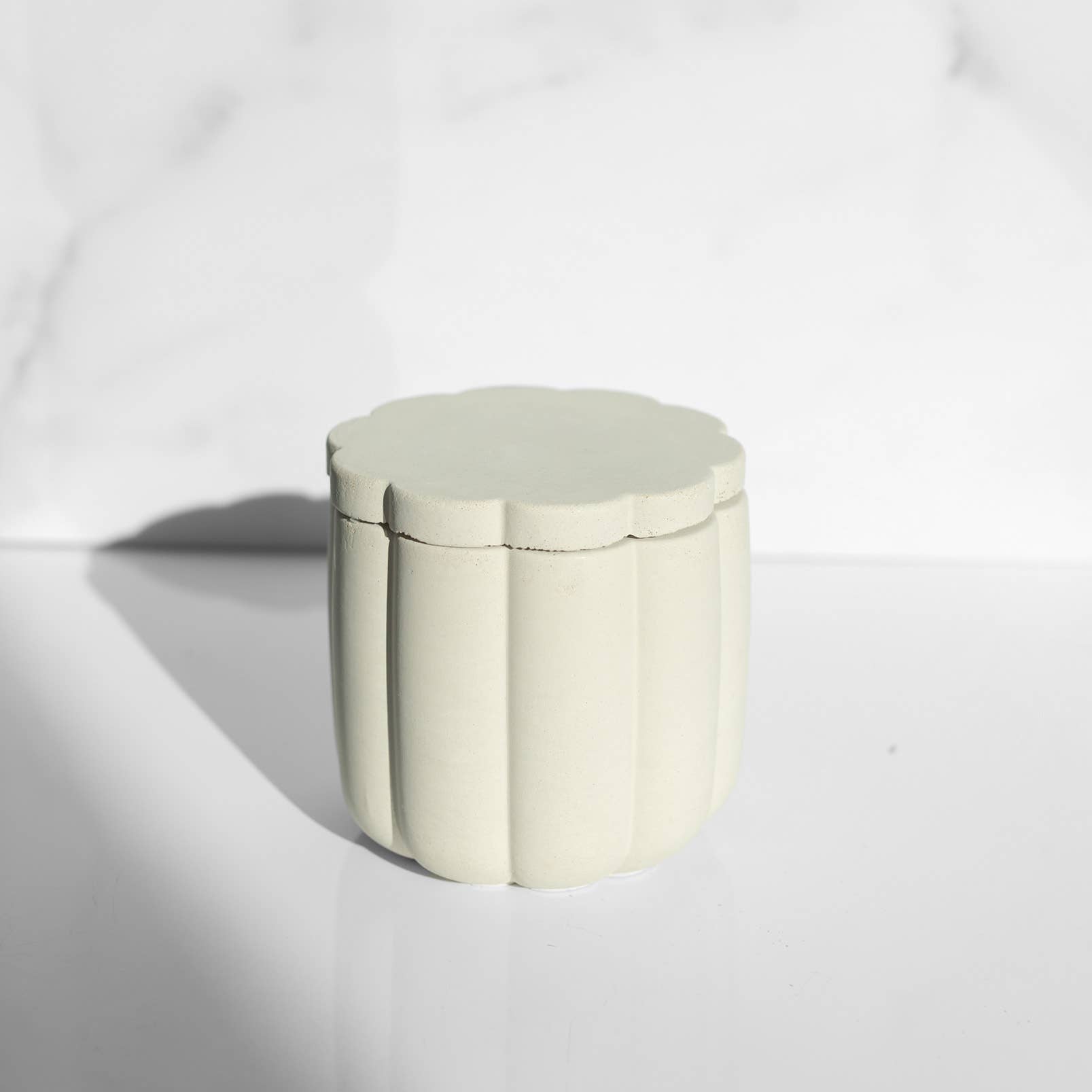 Janet Gwen - Wholesale Jar/Filled Candle - Love By The Moon- Flower Concrete Vessel Soy Candle3