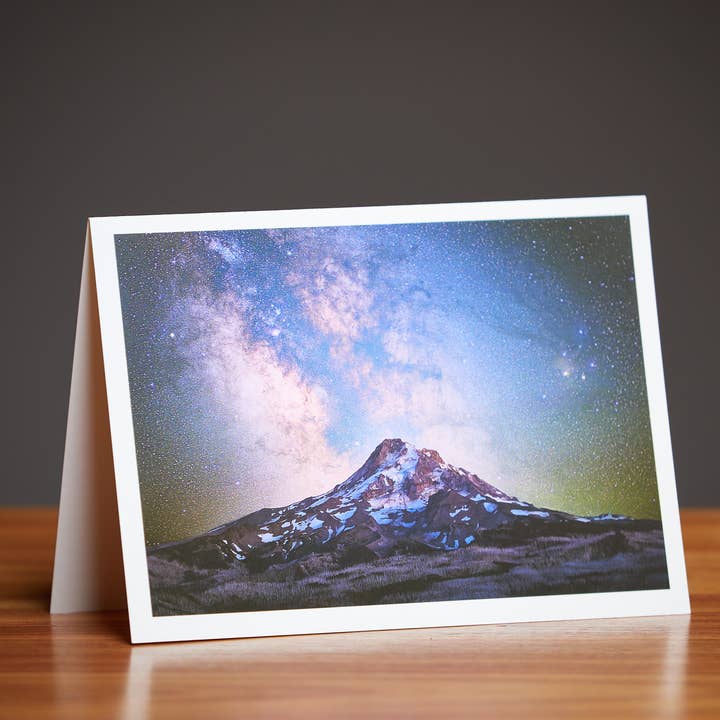Carte de vœux de luxe 5x7 — Mount Hood Milky Way pour la vente par Ralph Daub Photography, LLC