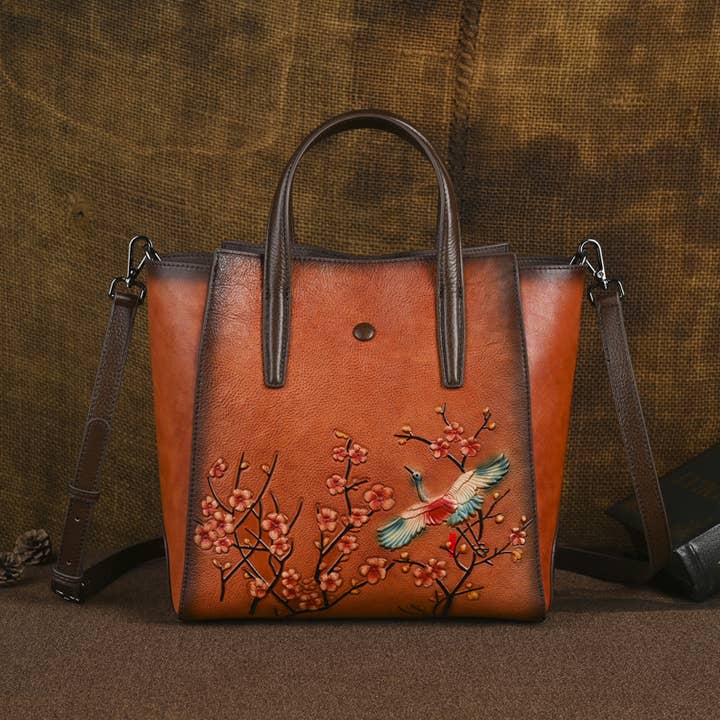 Sac cabas en cuir à motif floral embossé avec poignées supérieures pour la vente par Modenaire