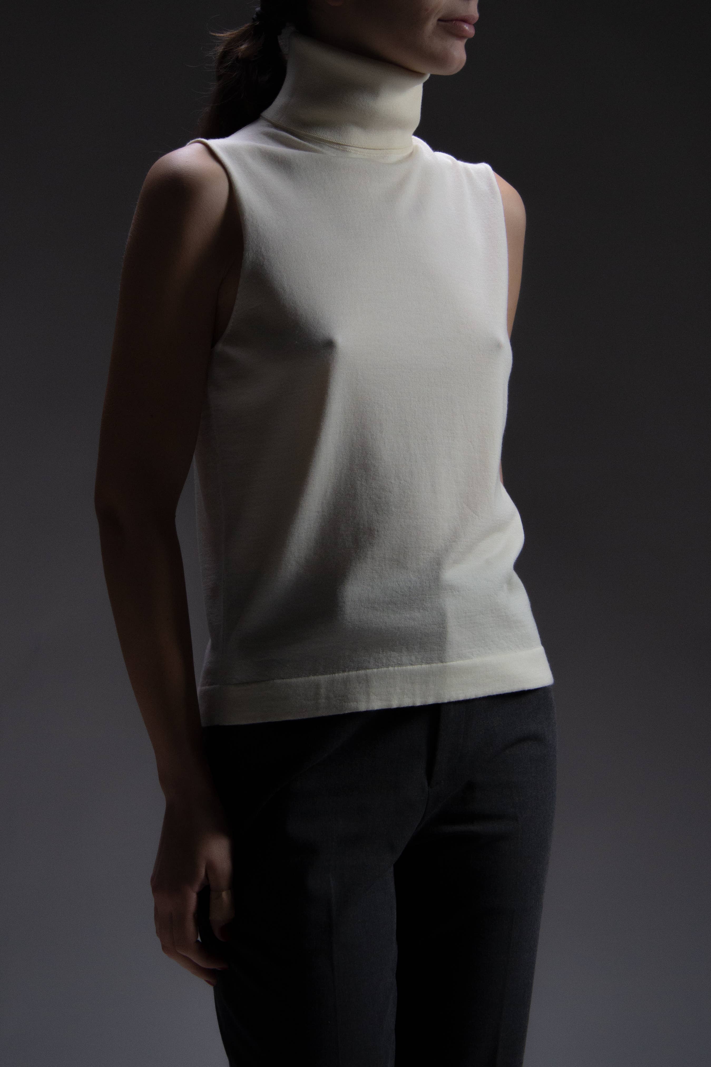 Lèmme - Wholesale Knit Sweater - Women's - Sleeveless turtleneck sweater in wool and silk1