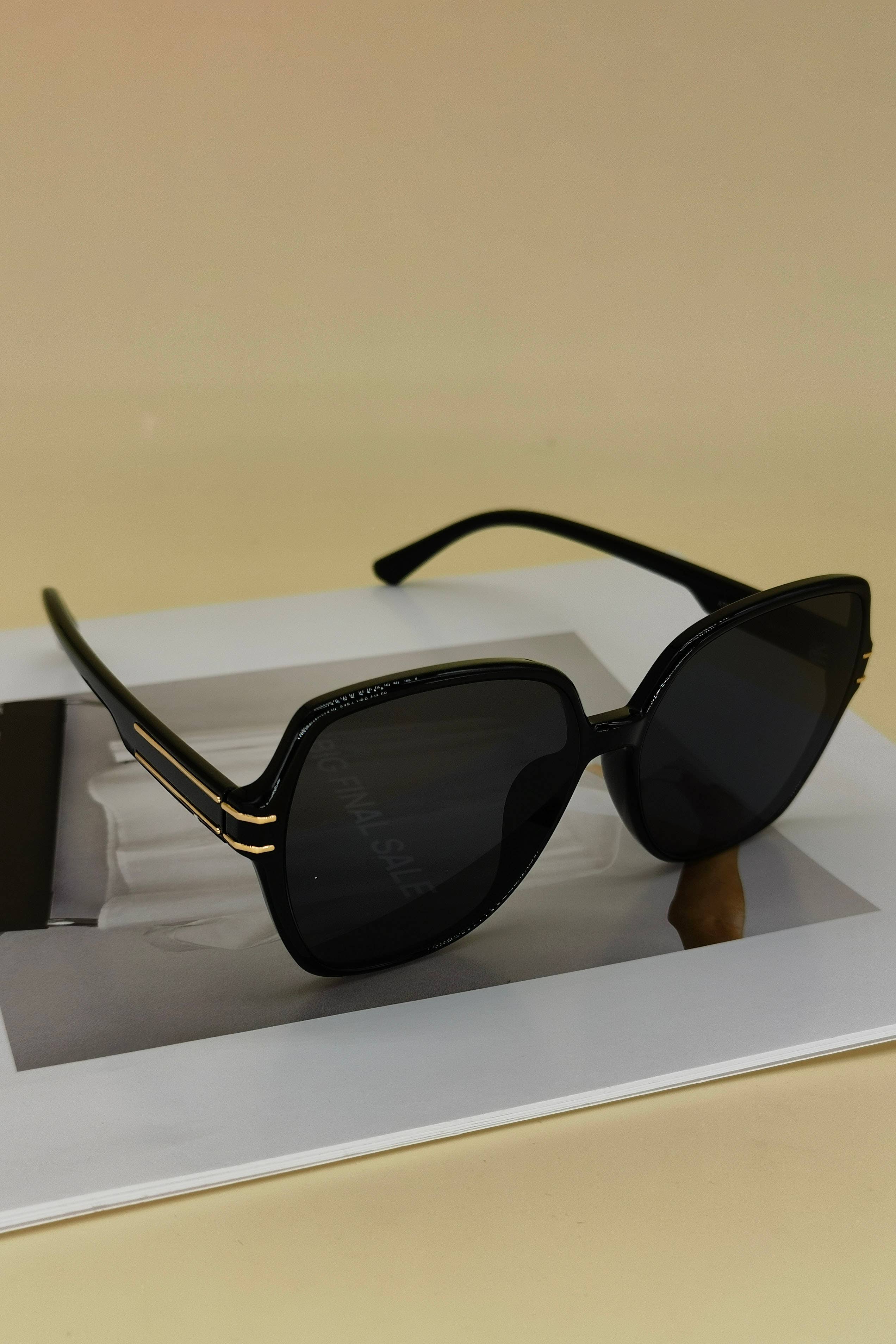 ESLEY – wholesale Solglasögon - Dam – A2304BJN72503- Oversized Gradient Lens Solglasögon0