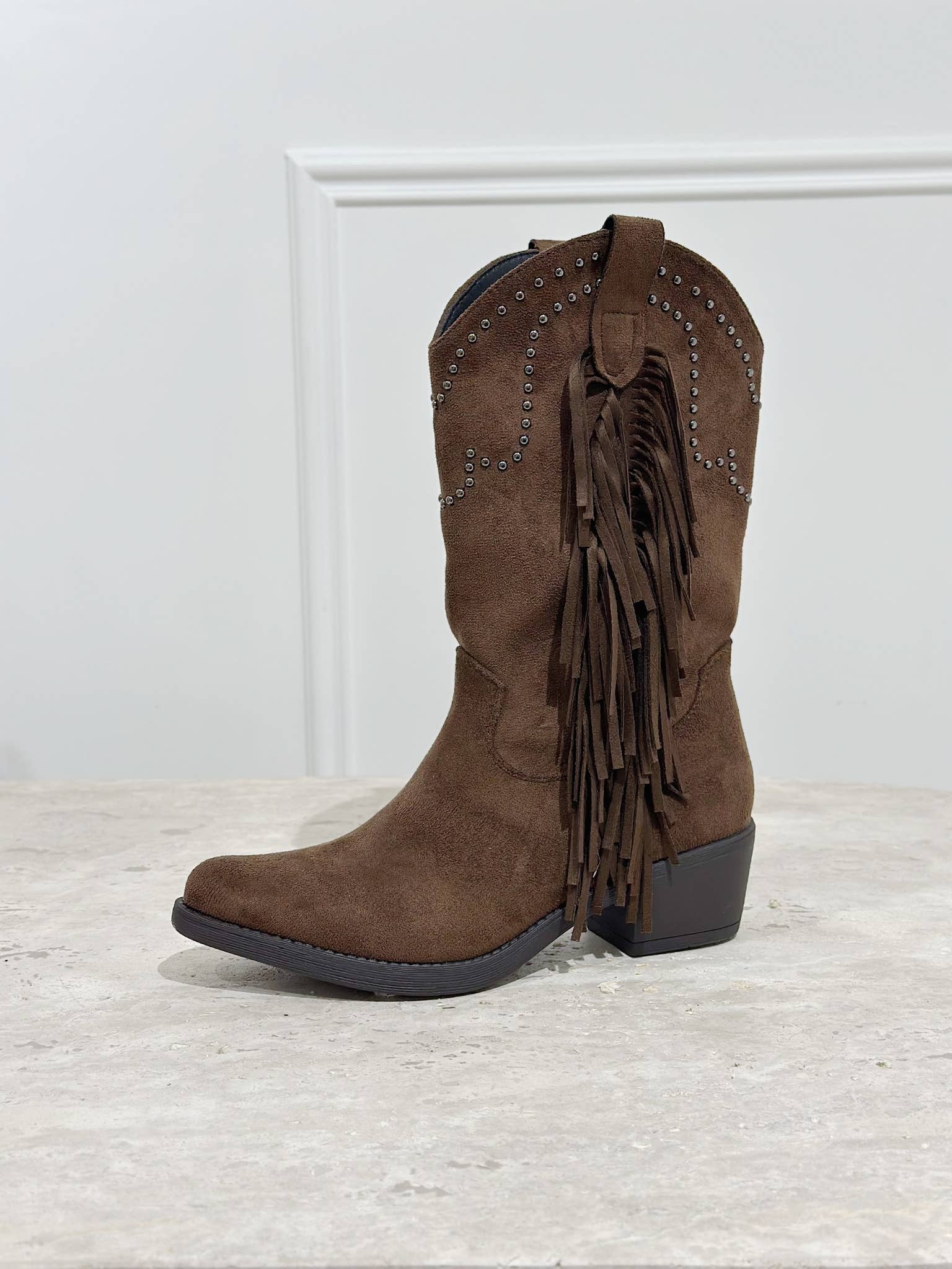 Stephan Paris - Wholesale Cowboy Boots - Women's - Western ankle boot in suede with fringes and studs LQ-1582