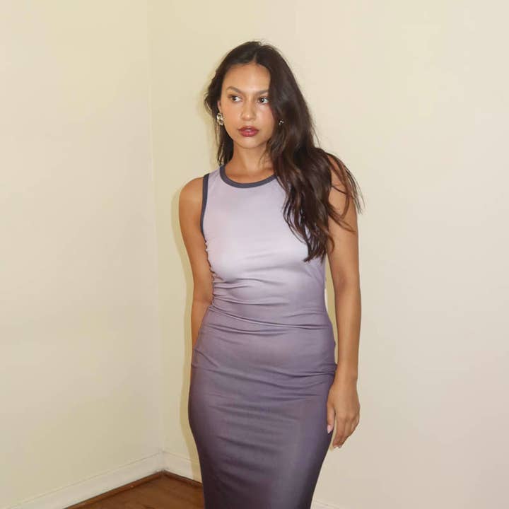 ROBE MAXI DÉGRADÉ SANS MANCHES pour la vente par Salty