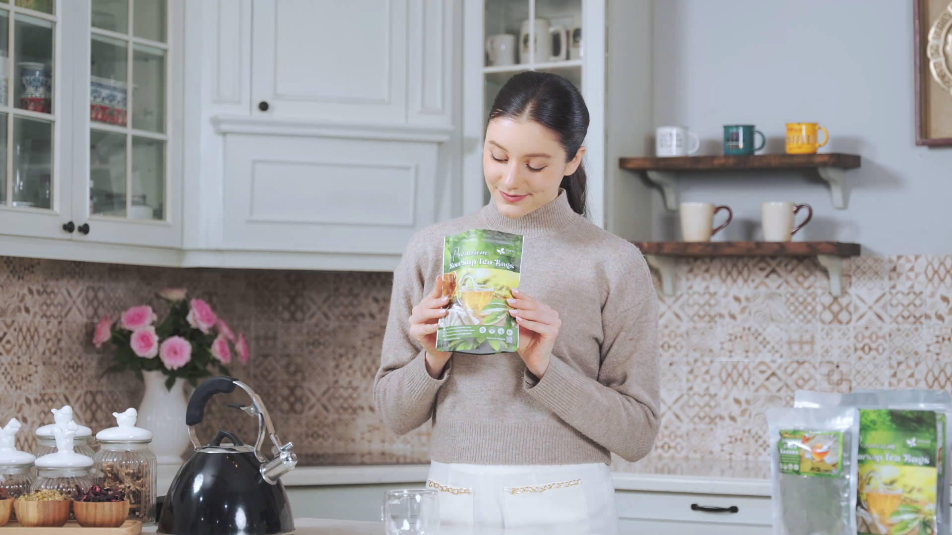 Naomi's Happy Place Shop - Wholesale Health/Detox Tea - Soursop Leaves Tea Version 29