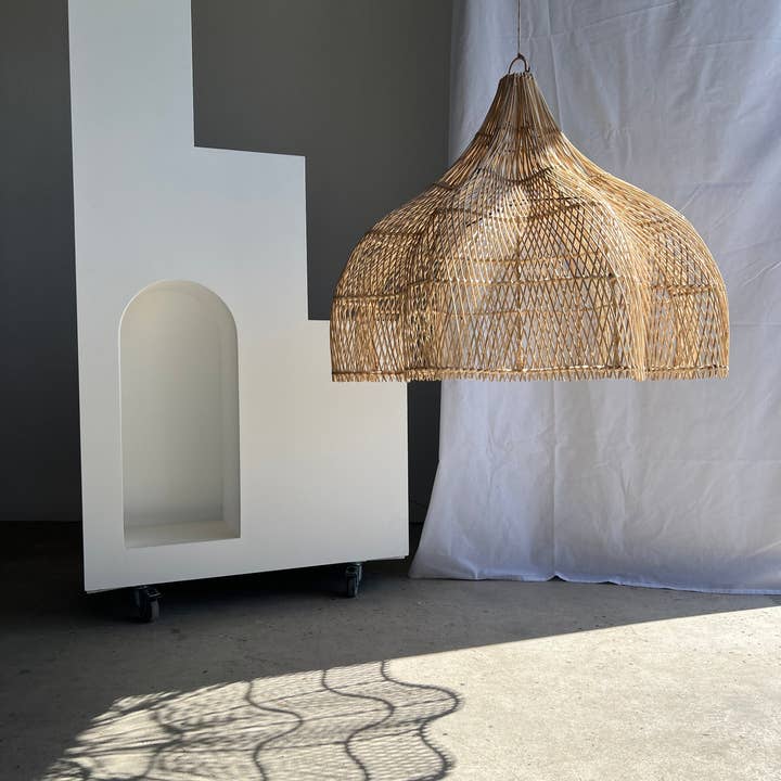 Office Objets - Wholesale Chandelier/Hanging Light - Pendant light, flower-shaped rattan fixture, tulip, corolla H:80cm D80cm25