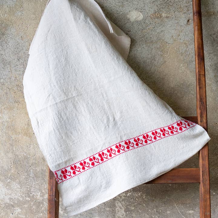 Towel: Handwoven antique Hungarian hemp - T148 for wholesale by Lineage Botanica
