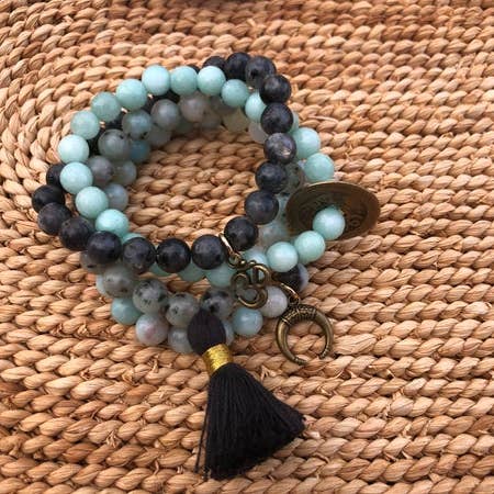 OM pour la vente par Wanderlust & Zeal