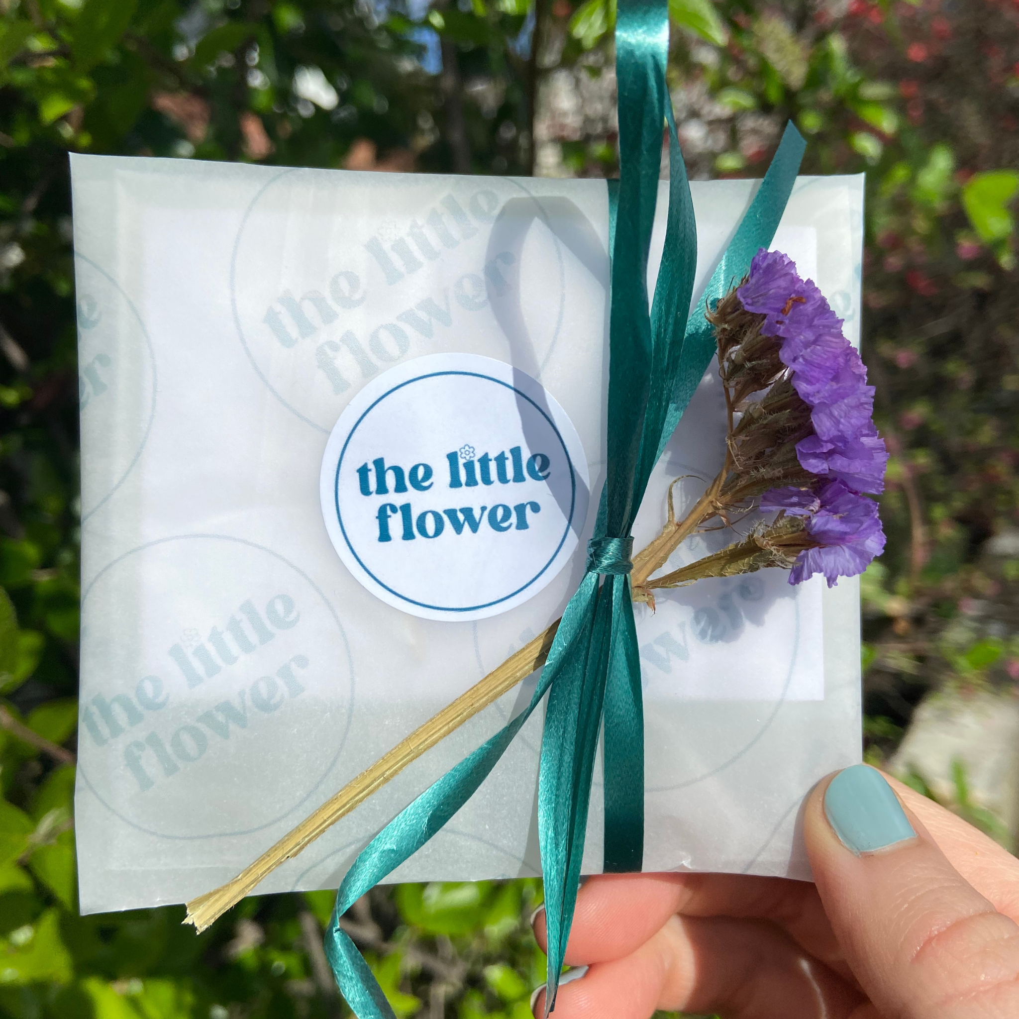 The Little Flower Handmade – wholesale Hängande örhängen – Rosa Strawflower Örhängen4