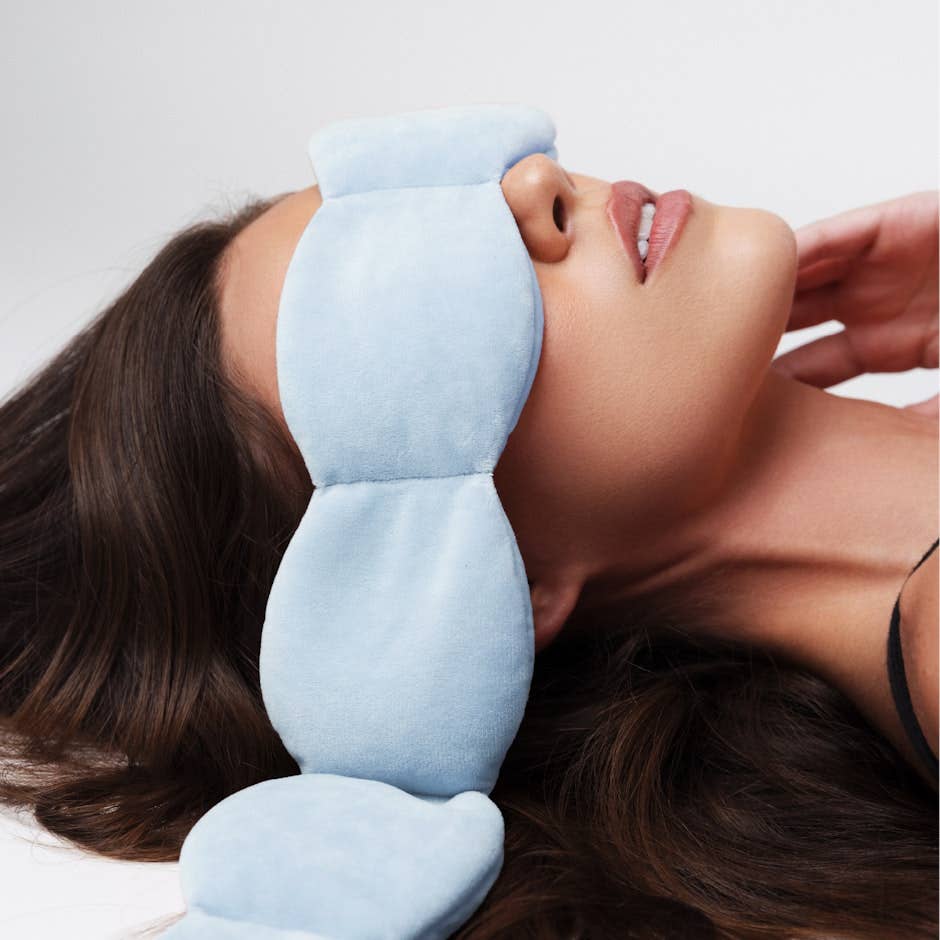 nodpod – Engroshandel Søvn-/øjenmaske – Birthday Blue vægtet sovemaske - Limited Edition3