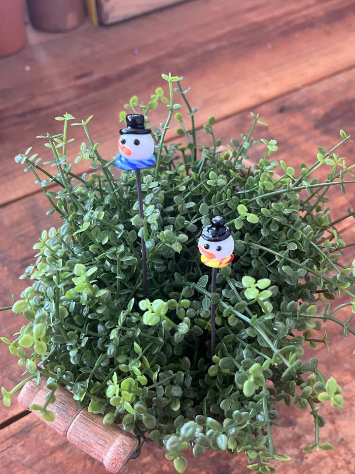 Snowman plant stick for wholesale by Annie Did It!