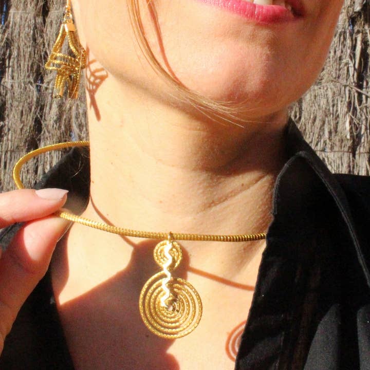 SLOWECO - Venta al por mayor Gargantilla/collar - Collar oro vegetal - NILO VENECIA - Biojoya Capim dourado - Sloweco