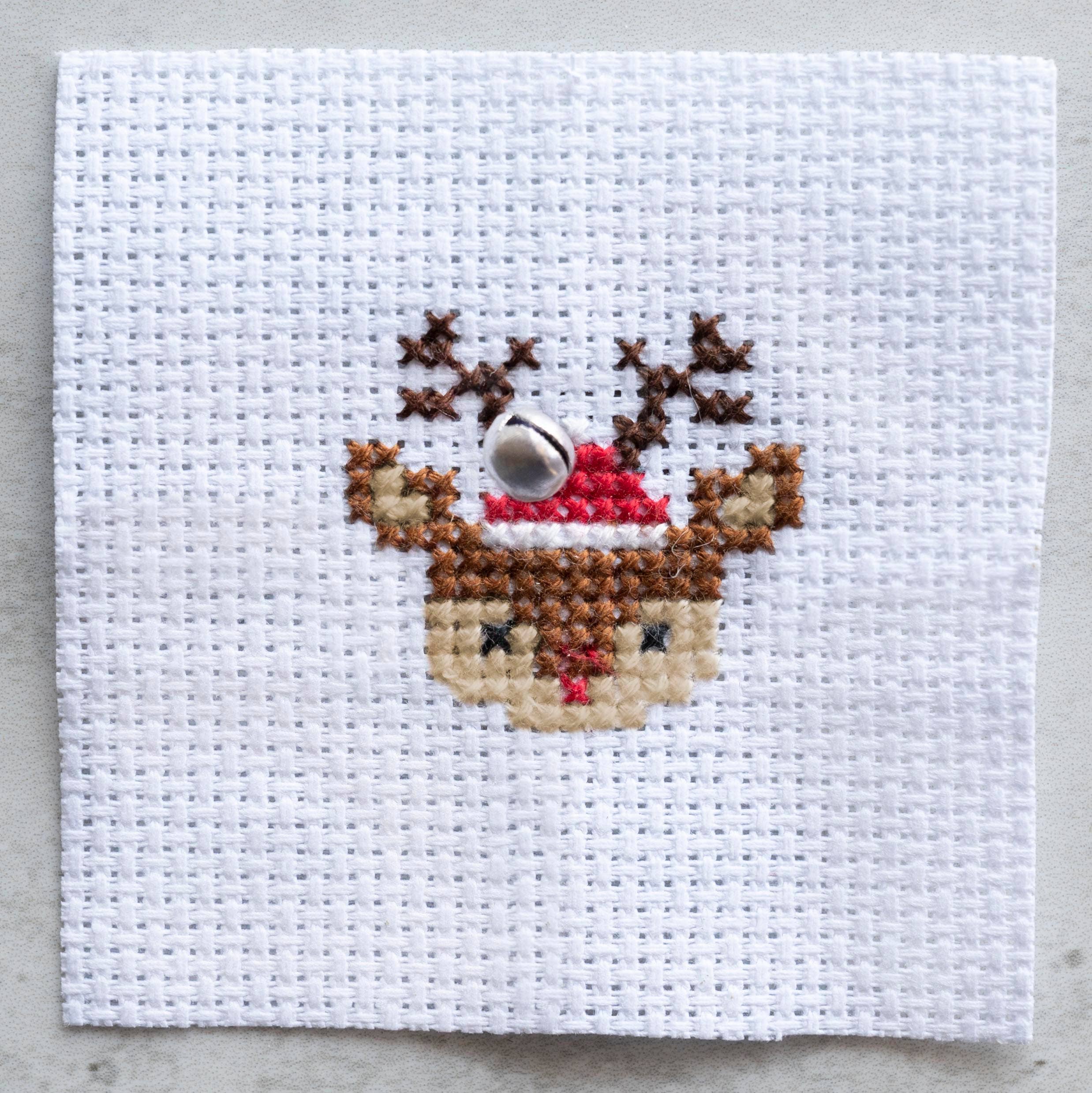 Marvling Bros Ltd – wholesale Embroidery/cross-stitch supplies – Kawaii Christmas Deer Cross Stitch Kit In A Matchbox6