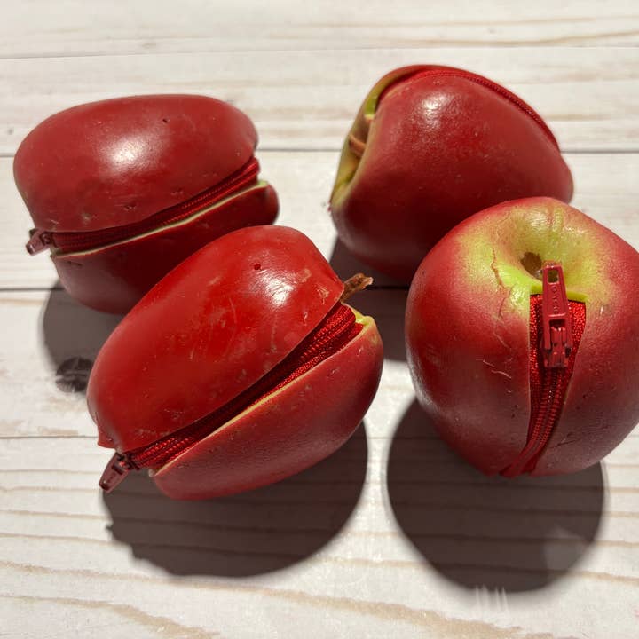 Viva Greetings - Wholesale Gag Gift/Novelty Gift - Gag Gift Coin Purse Apple2