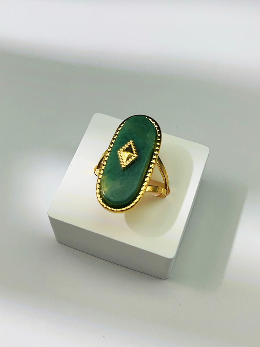 Katinki - Wholesale Cocktail/Statement Ring - Vintage Green Oval Ring0