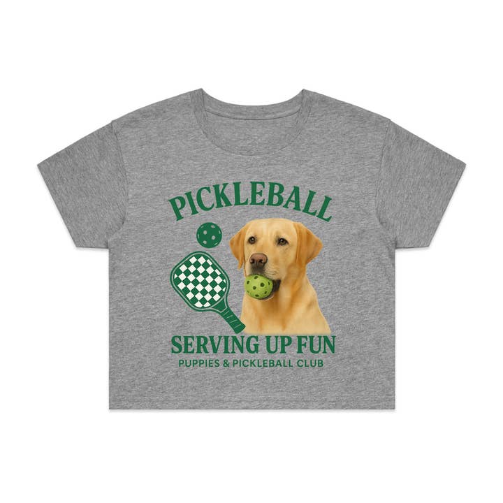 Pickleball Puppies Club | Maglietta corta in cotone morbido a vestibilità comoda per la vendita all'ingrosso da parte di Puppies Make Me Happy