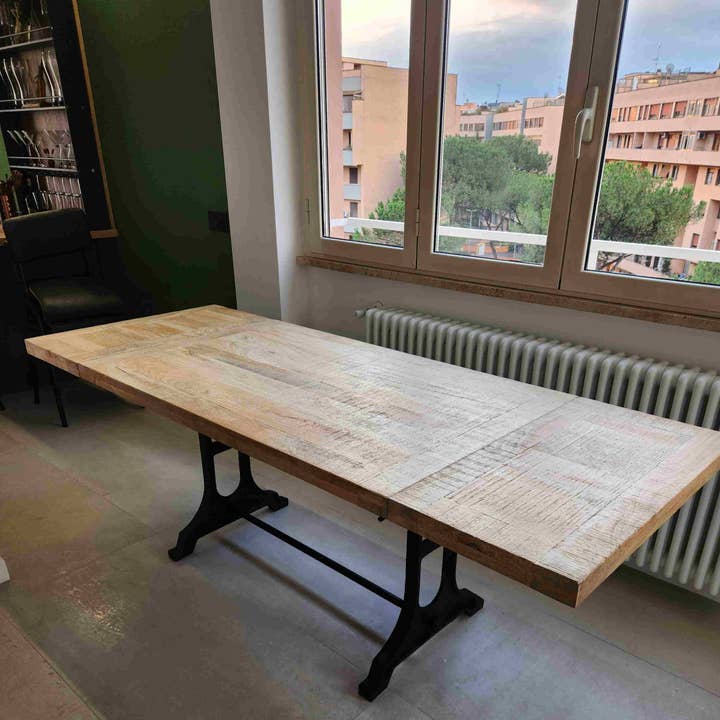 Singer-Tisch für den Großhandel von Crab design