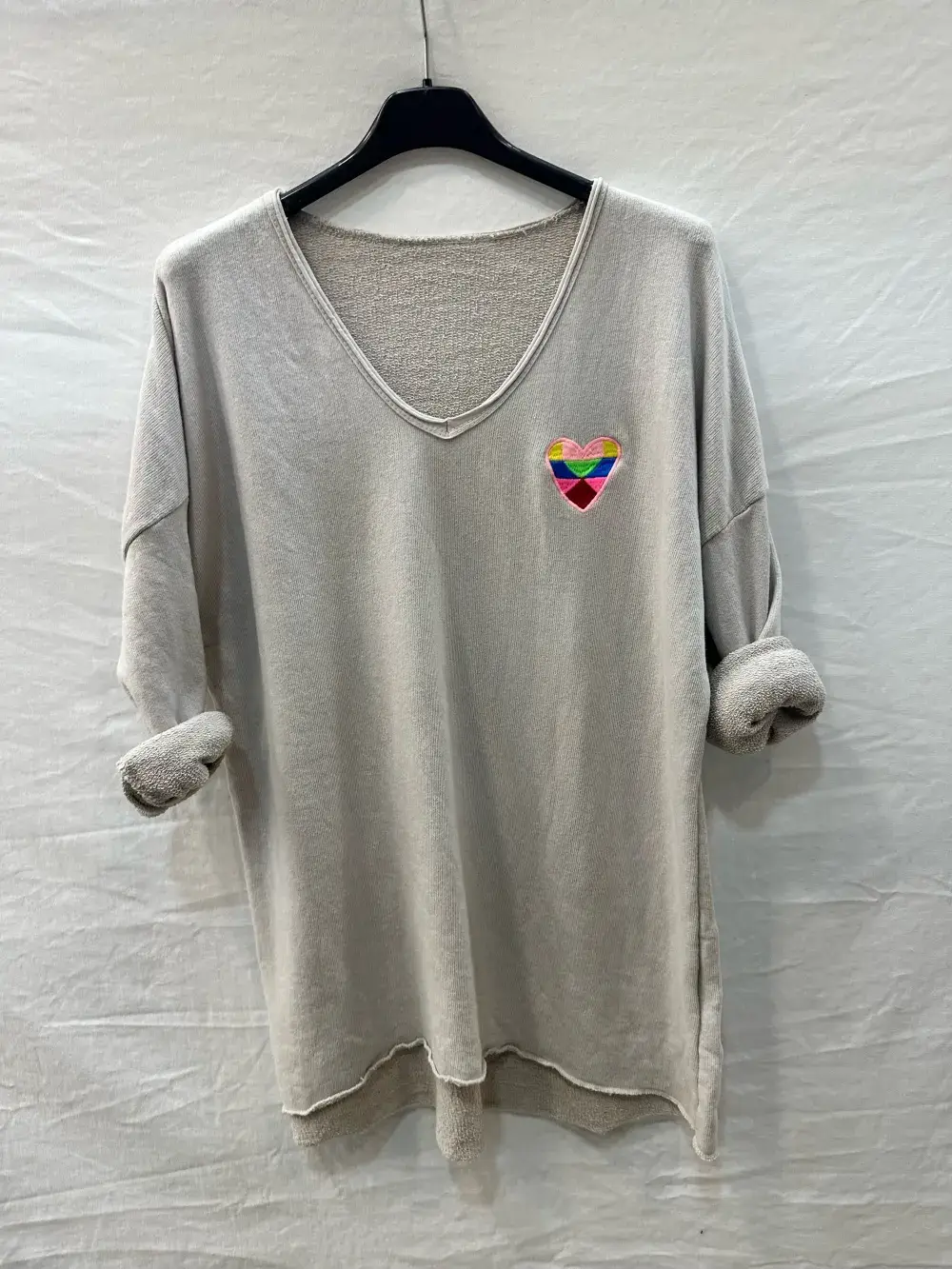 Mimi & Gogo - Wholesale Sweatshirt - Women's - Embroidered heart sweatshirt in multiple colors @5105_SweatMultiCoeu4