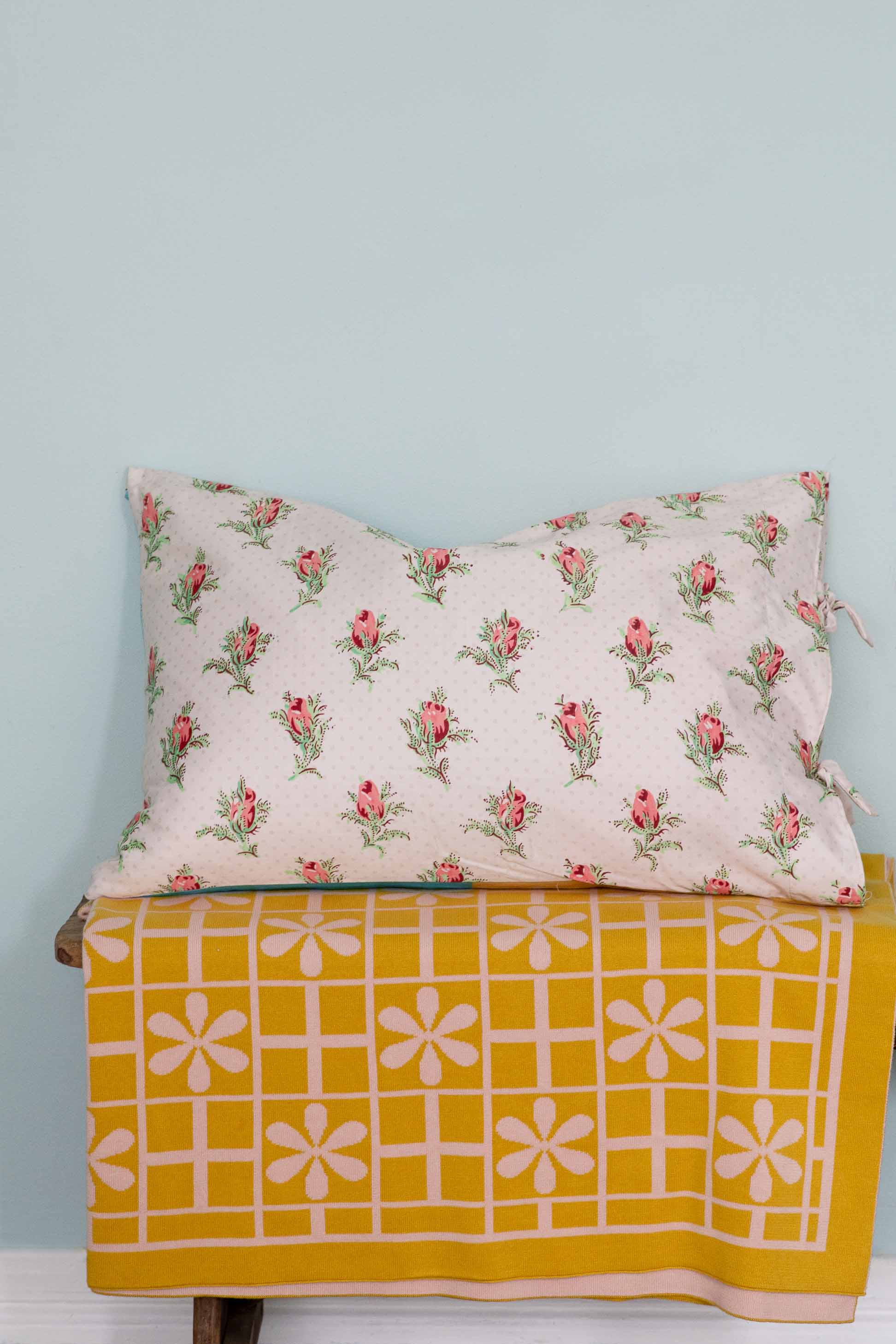 Lazybones – wholesale Örngott – Pionörngott set *ekologisk bomull1