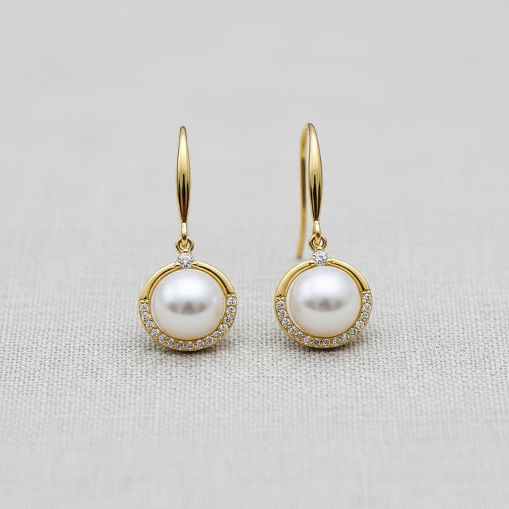 Boucles d'oreilles crochet perle vintage pour la vente par camilla dovey