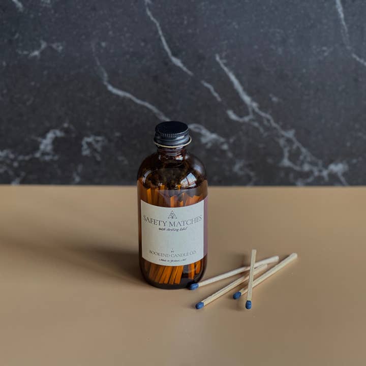 Bookend Candle Co. – Engroshandel Tændstikker – Sikkerhedstændstikker i glasbeholder