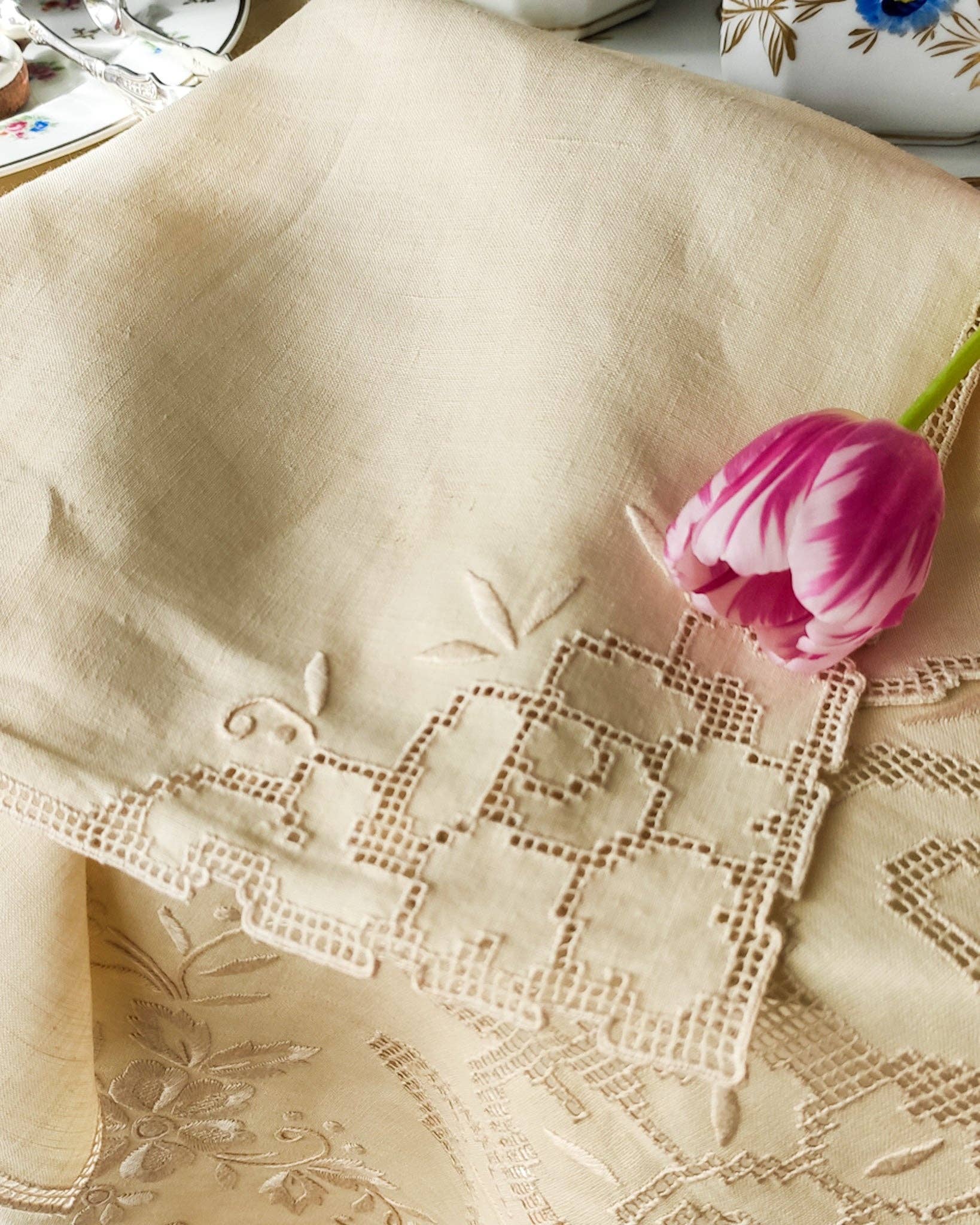 Heyfoo - Wholesale Tablecloth - Sicilian paraded linen tablecloth with 12 napkins3