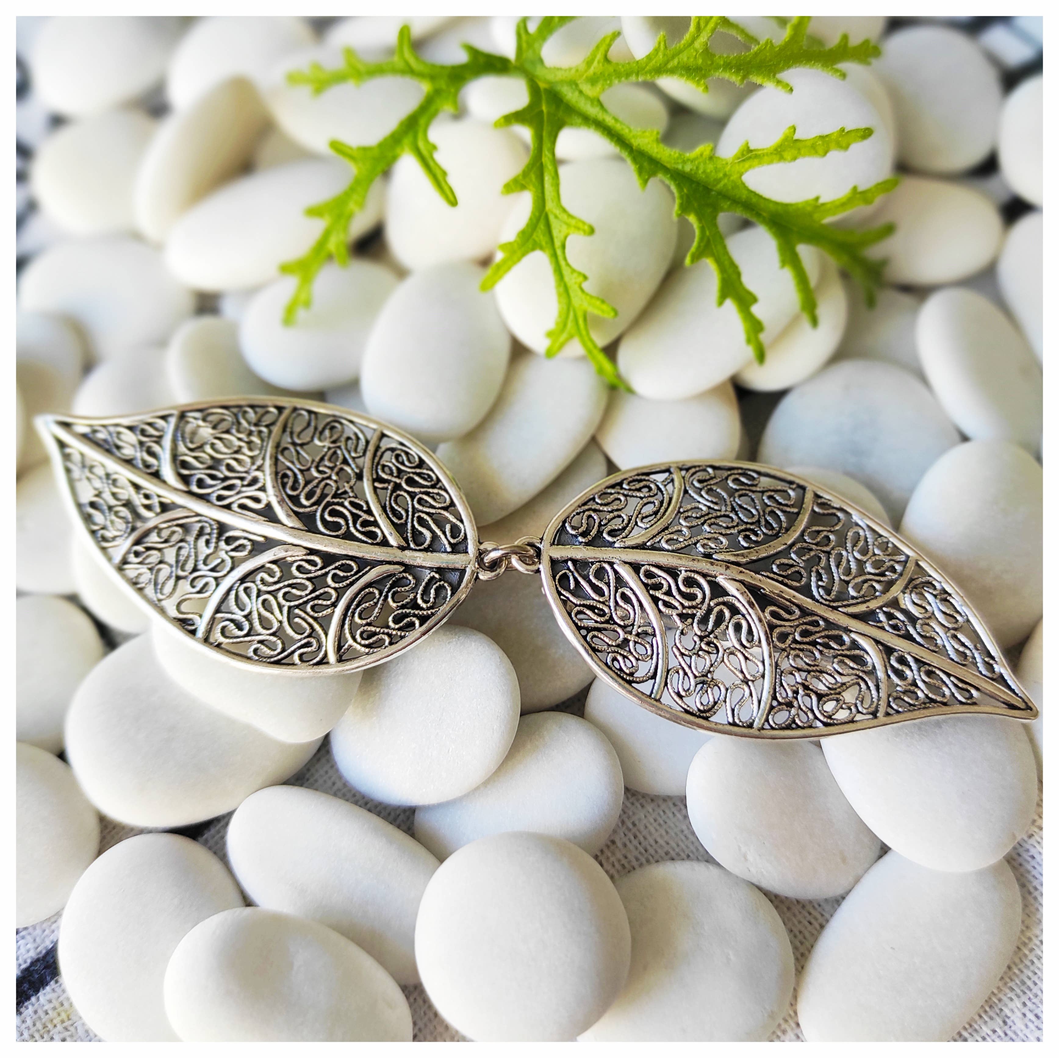 Cristina SJ creative shop – Großhandel Broschen – Mehrzweckverschluss zur Befestigung von Kleidungsstücken, Schichten und Schals1