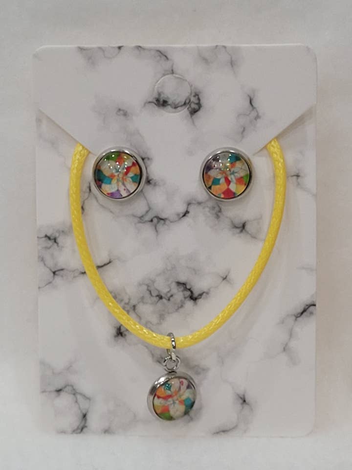 Conjunto Colar e Brincos Flor Mosaico Amarelo por atacado de emrac boutique