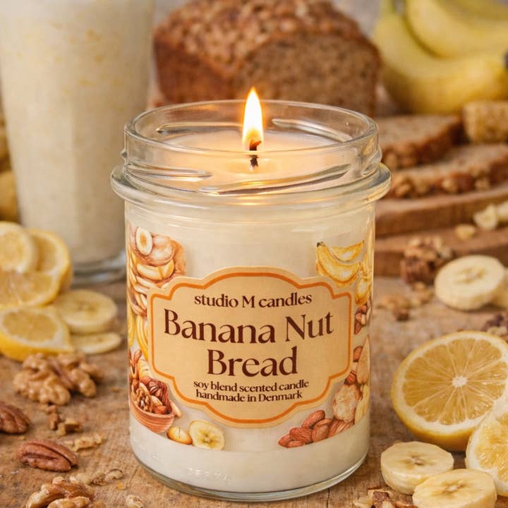 Banana Nut Bread - Soy Blend Scented Candle 300g for wholesale by studio M candles