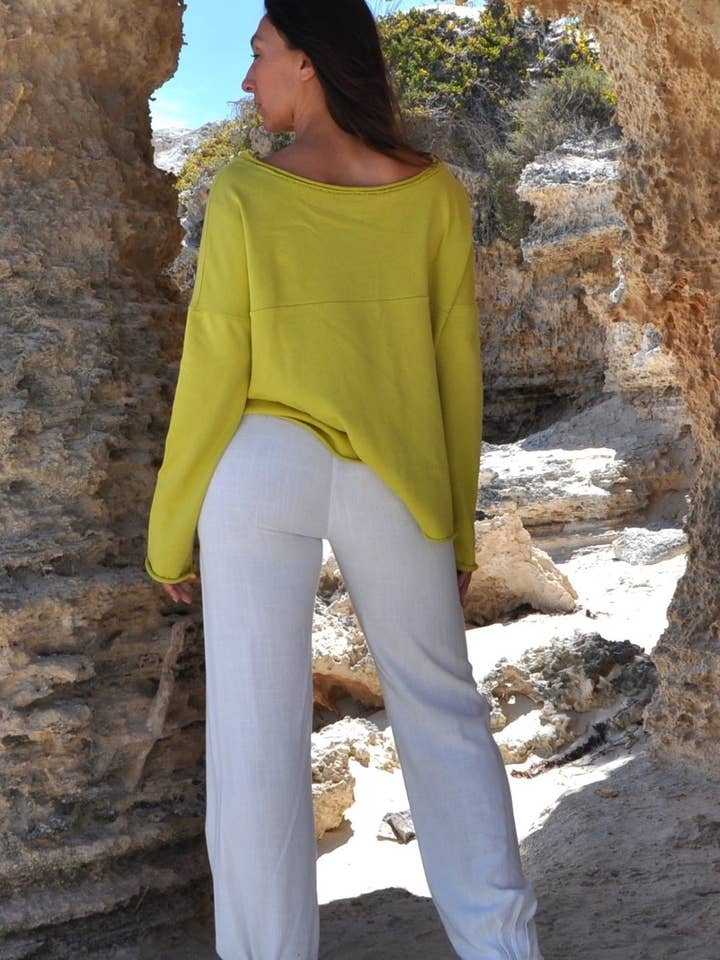 Schöne Hose in Milchweiß für den Großhandel von Fit Bird