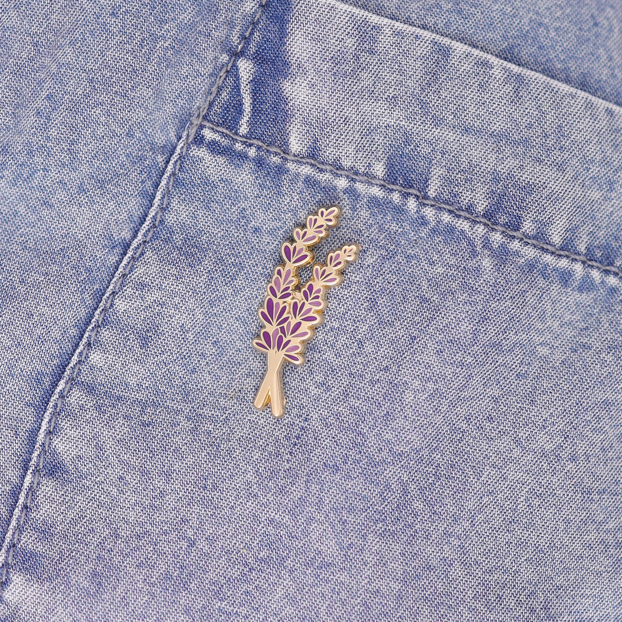 Plant Scouts - Vente Épinglettes/boutons - Épinglette en émail à fleur de lavande | Épinglette de mariage3