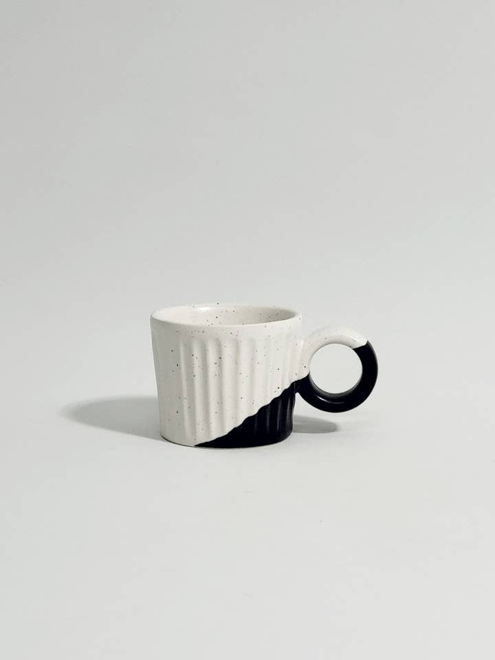 New Double Espresso Mug Black for wholesale by Pó de Barro