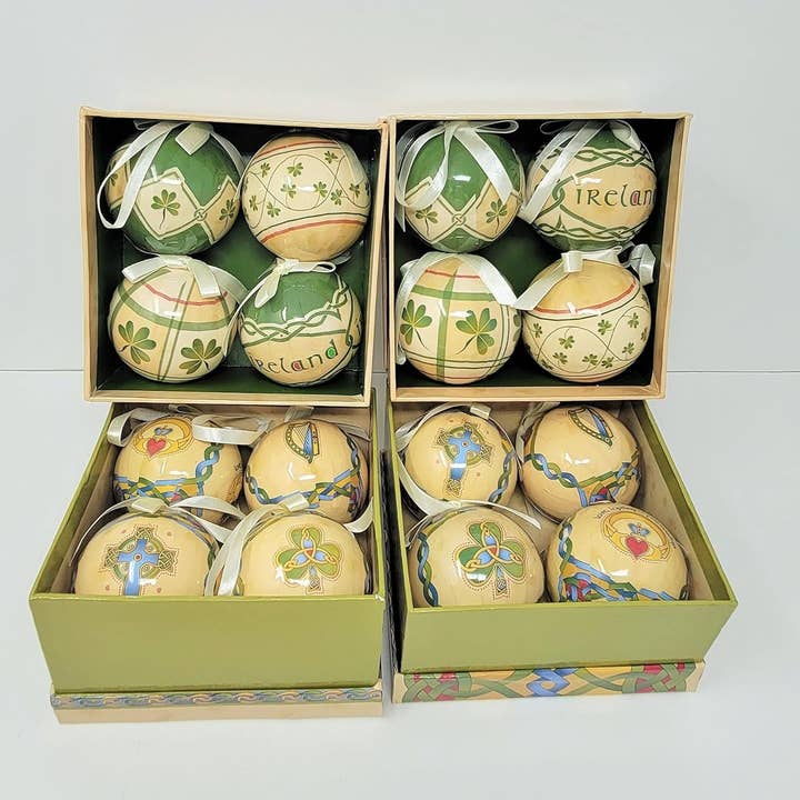 Dublin Gift Company - Wholesale Christmas Decoration - Ireland Christmas Baubles Tree Ornaments Set Irish 16 Pieces