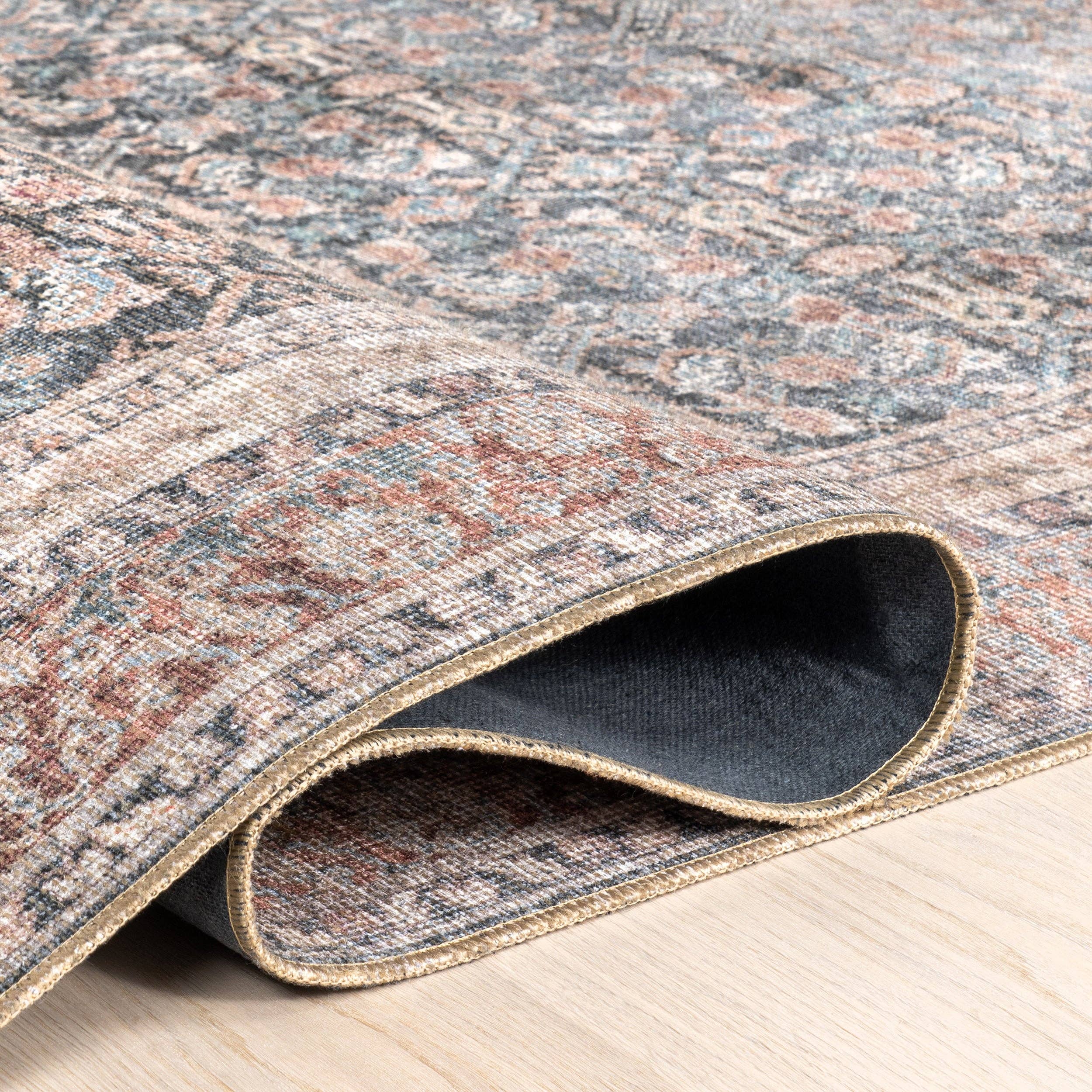 Blue Hillstone Collection Elfrieda Traditional Vintage Medallion Area Rug for wholesale on Faire2