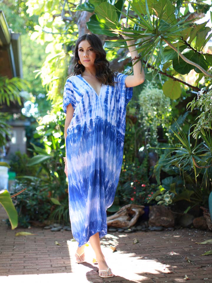 Caftán largo Hanalei de la colección Wave para venta al por mayor de Lani Lau Hawaii