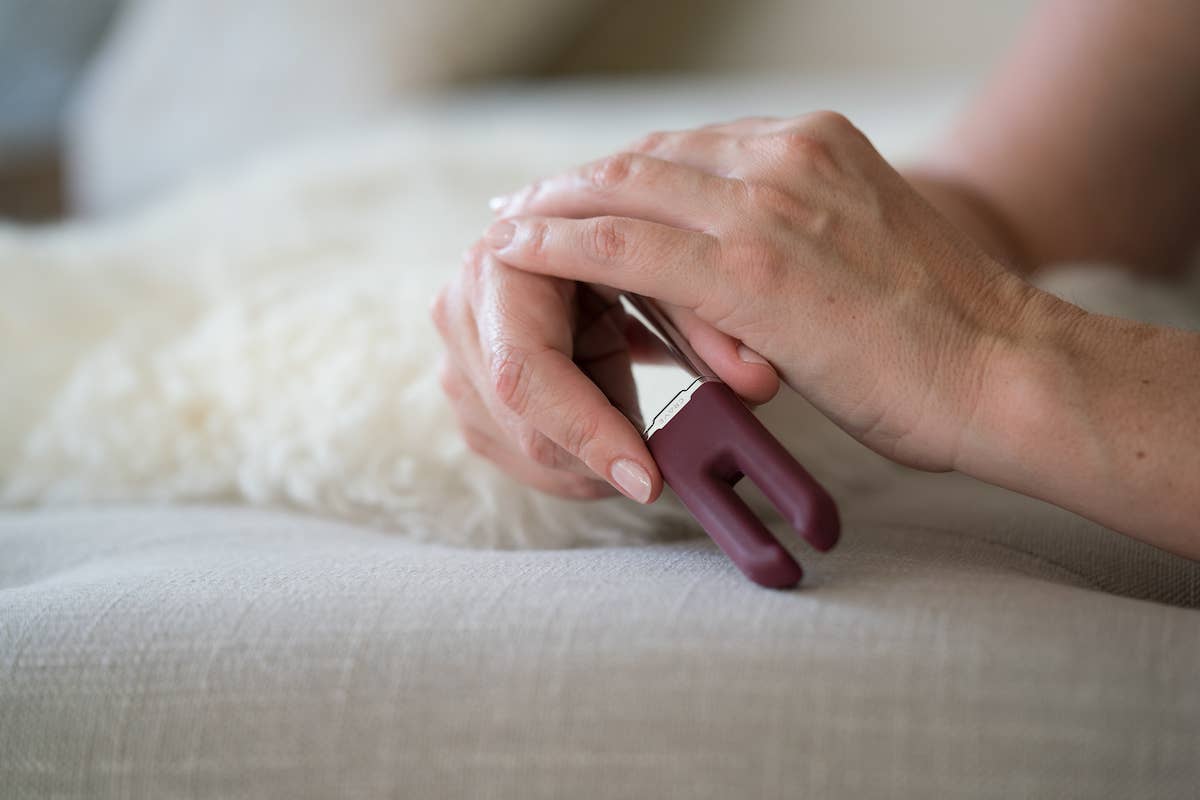 Crave - Wholesale Sex Toy - Duet Classic Vibrator - Crimson7