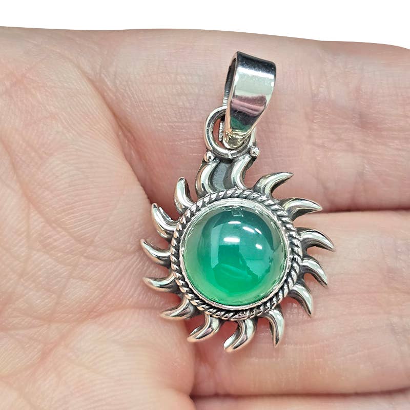 Amberman - Venta al por mayor Abalorios/colgantes individuales - Colgante con forma de sol de plata de ley con ónix verde2