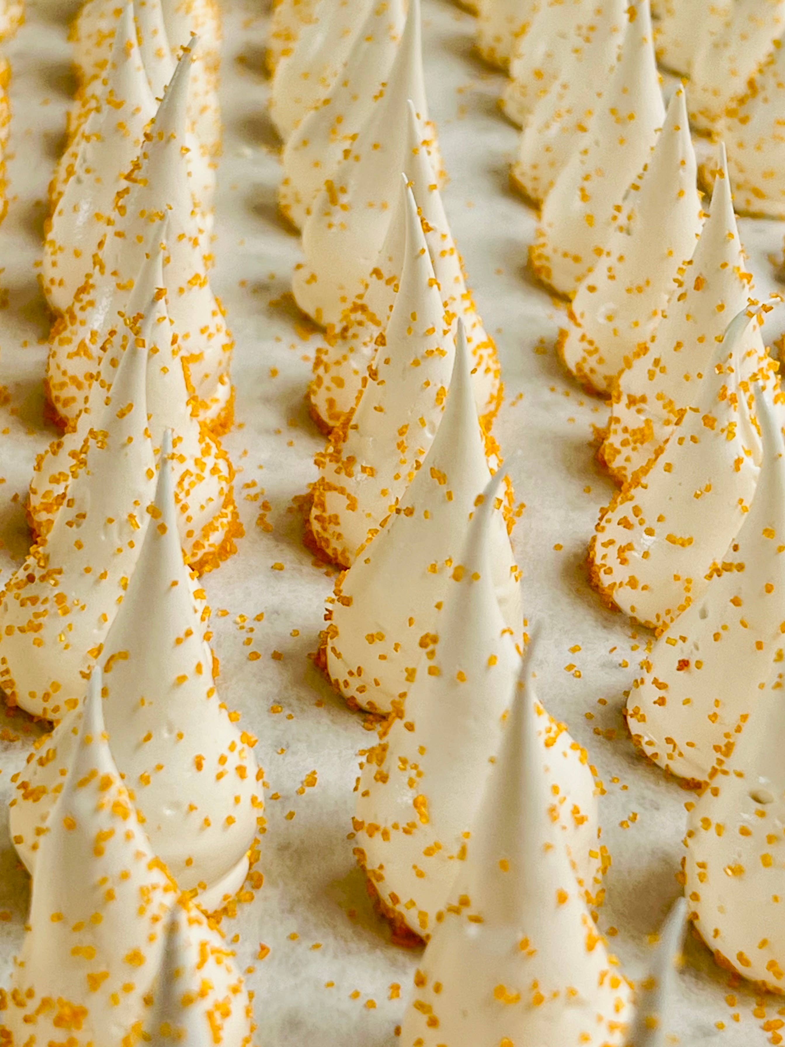 Délice Glacé - Wholesale Cookie - Passion Fruit Meringue Cookies2