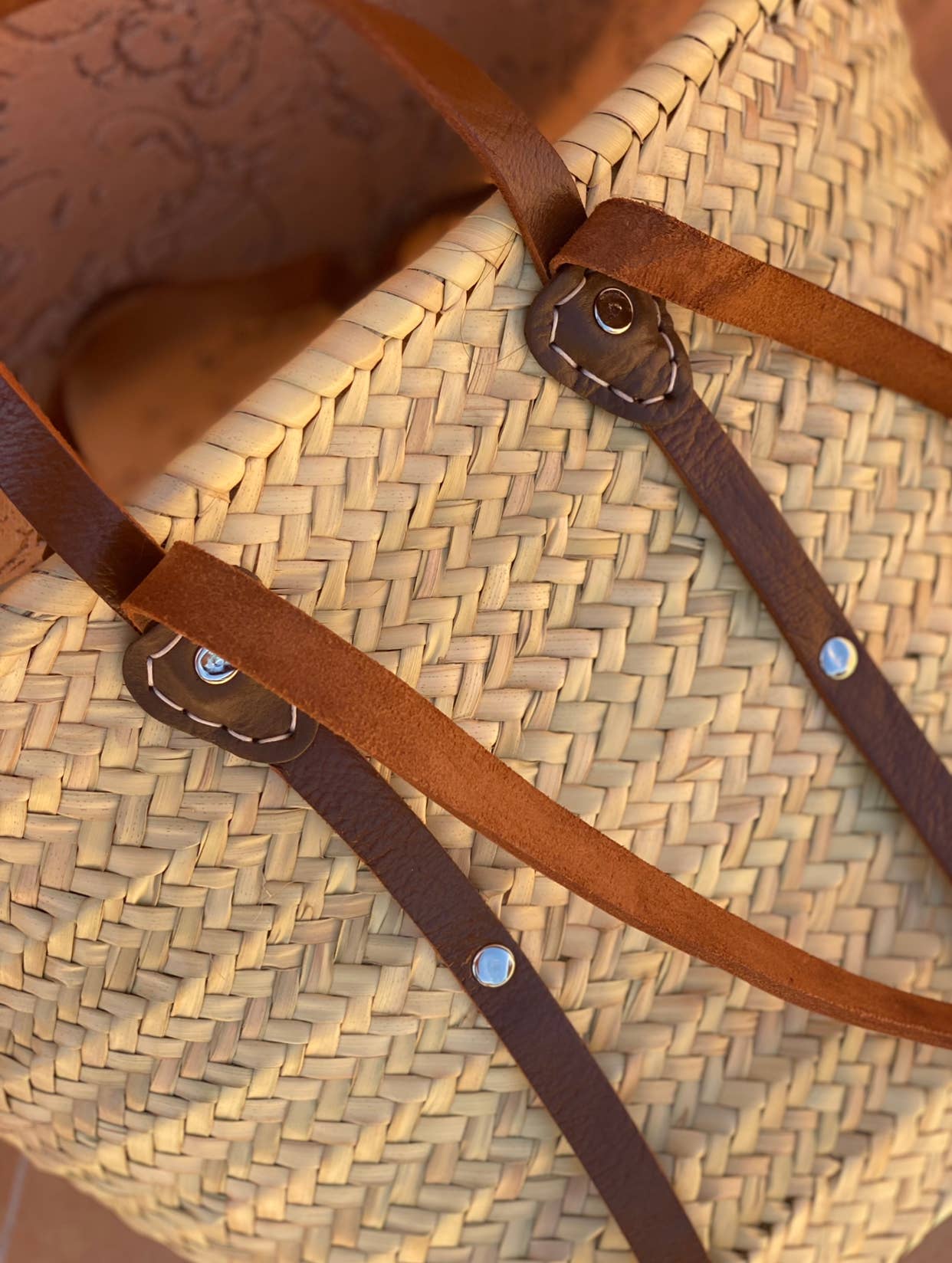 MIRAMAR Store - Wholesale Tote Bag - Women's - Handwoven Straw Tote with Leather Straps – Natural 1