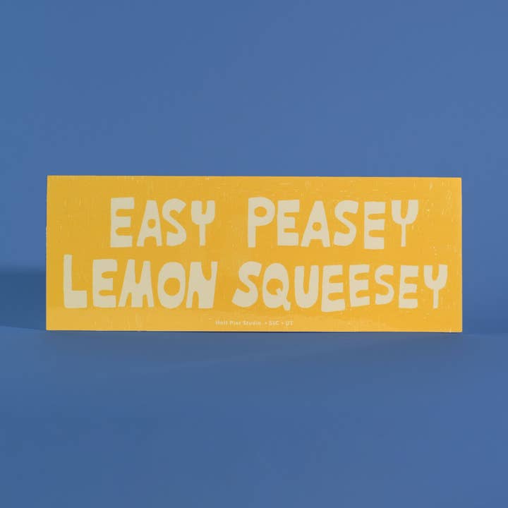 Autocollant Pare-chocs Facile comme Bonjour Citron Pressé pour la vente par Half Pint Studio