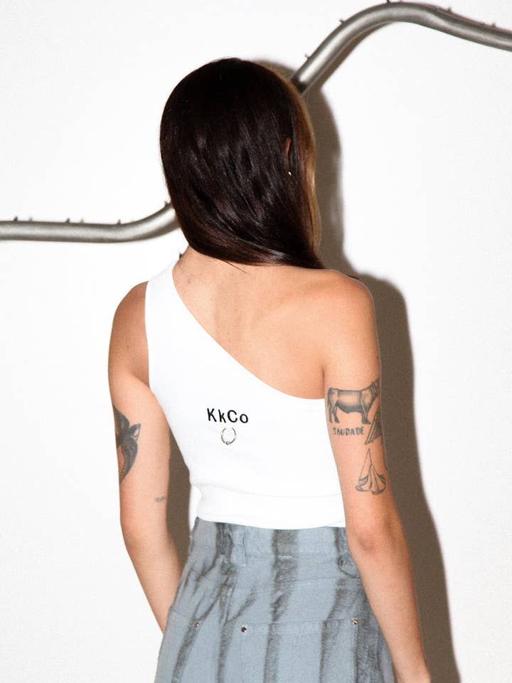 Vit Piercad Enaxlad Ribbat Linne i Vitt för wholesale på Faire4