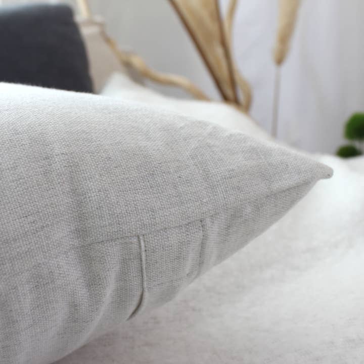 DECOSTARS - CmaDECO - Wholesale Throw/Decorative Pillow - Removable Cat Cushion, 40x40cm, Vickie Collection2