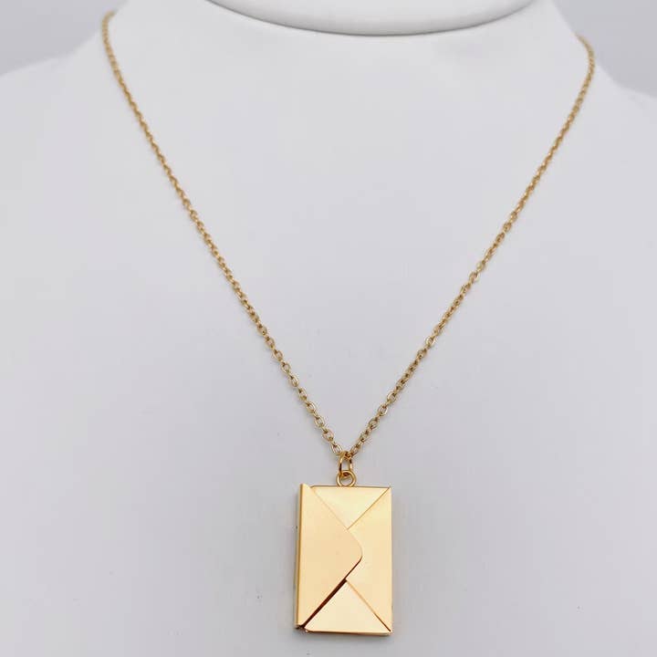 Mio Queena - Wholesale Pendant/Charm Necklace - "I Love You" Stainless Steel Openable Envelope Necklace- FGS