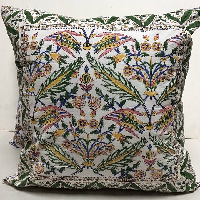 Almohada estampada de 18 x 18 pulgadas Victoria & Al para venta al por mayor de natural habitat