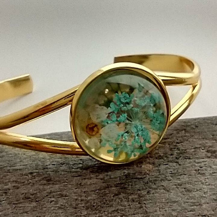 Flower Bracelet, Multiple Colors, Pressed Flower Jewelry for wholesale by Piccadilly Pendants